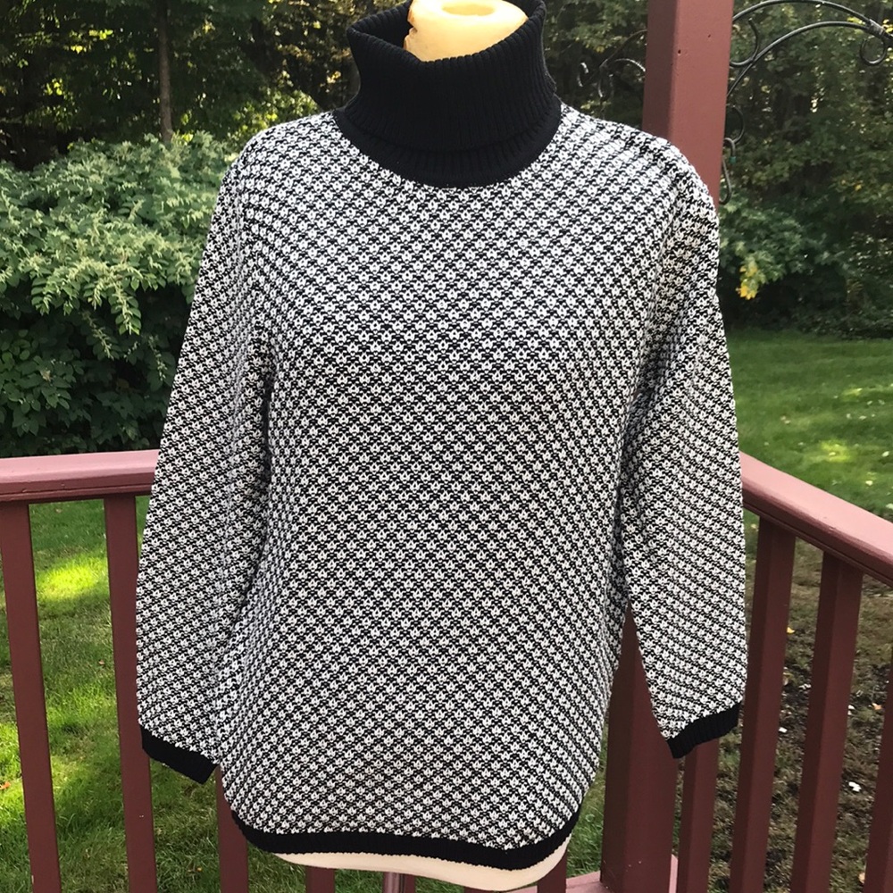 New! Karen Scott medium deep black combo turtle neck sweater.